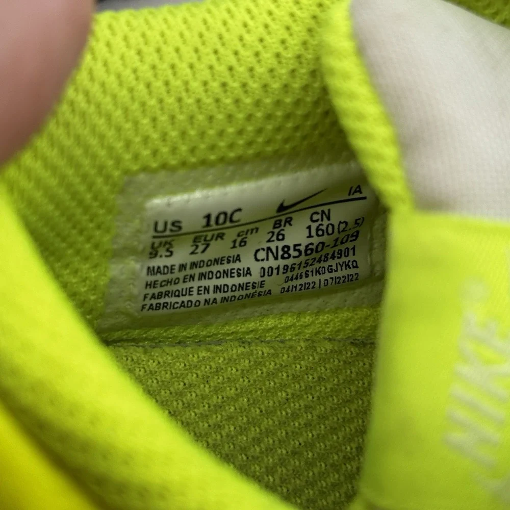 Nike MD Valiant Baby Infant Shoe Size‎ 9.5 Eu 27 White Limelight Hook & Loop